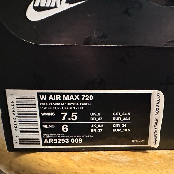 Nike Air Max 720 - Picture 5 of 10